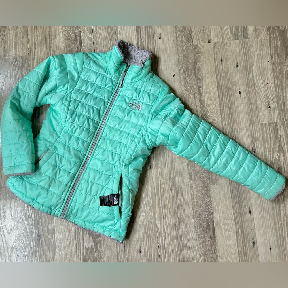 The North Face Girl’s Mossbud Reversible Jacket 10/12